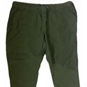 GAP Green Capris Relaxed Fit